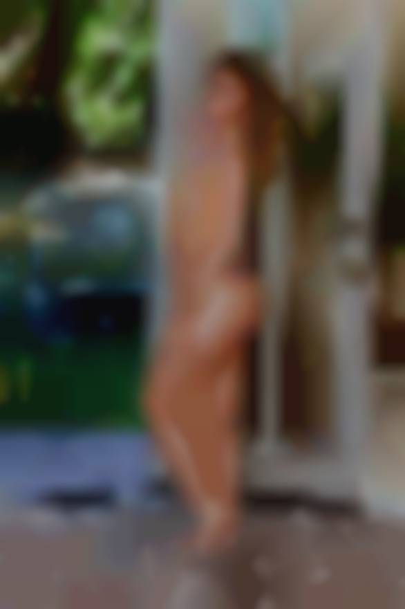 Livesex chat beastiality horny woman.